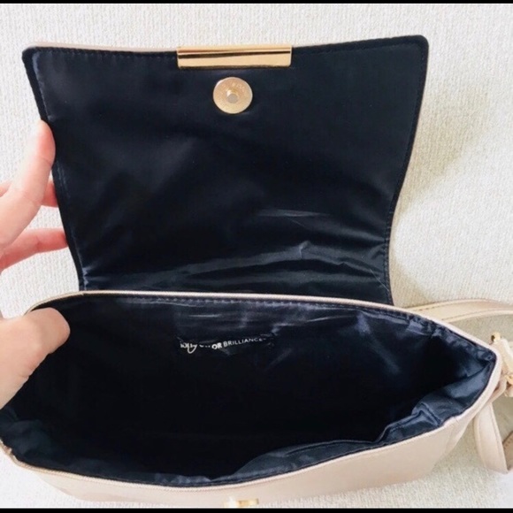 👑NEW Crossbody bag! - Picture 6 of 8